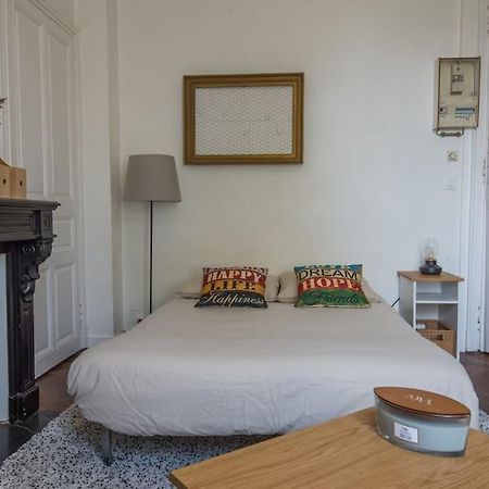 Le Petit Cosy Apartment อองเชร์ ภายนอก รูปภาพ