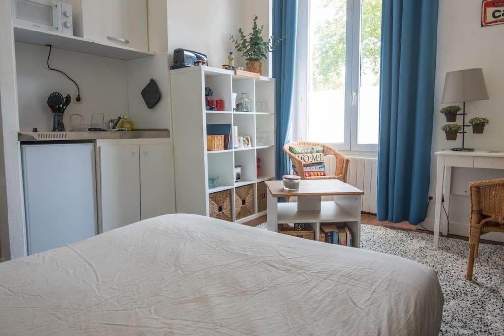 Le Petit Cosy Apartment อองเชร์ ภายนอก รูปภาพ