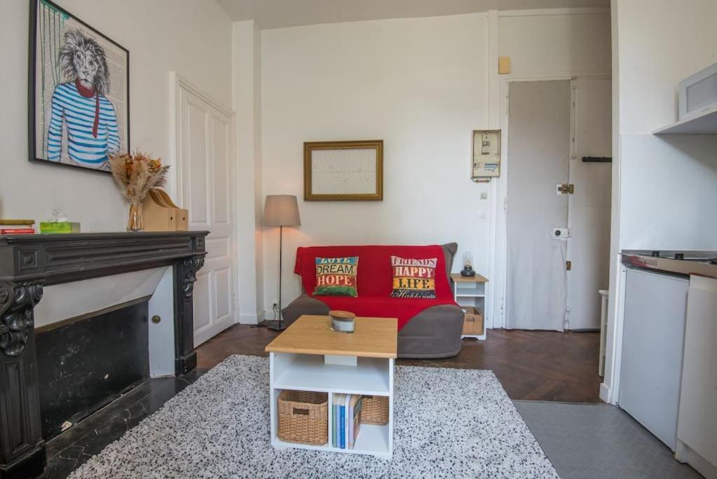 Le Petit Cosy Apartment อองเชร์ ภายนอก รูปภาพ