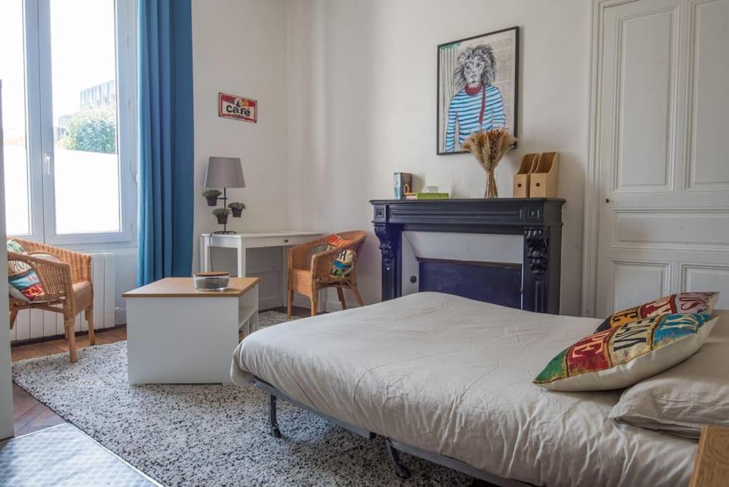 Le Petit Cosy Apartment อองเชร์ ภายนอก รูปภาพ