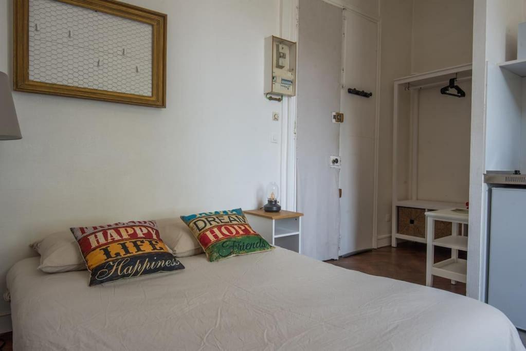 Le Petit Cosy Apartment อองเชร์ ภายนอก รูปภาพ